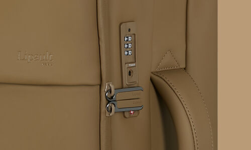 Slot