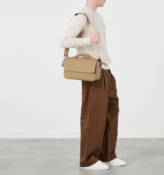 Lost In Berlin Neo Vanity